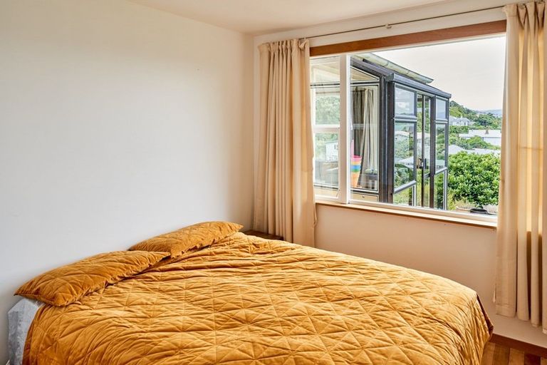 Photo of property in 5 Dunedin Terrace, Melrose, Wellington, 6023