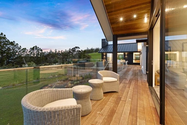 Photo of property in 54 Taha Puke Road, Okura Bush, Albany, 0794