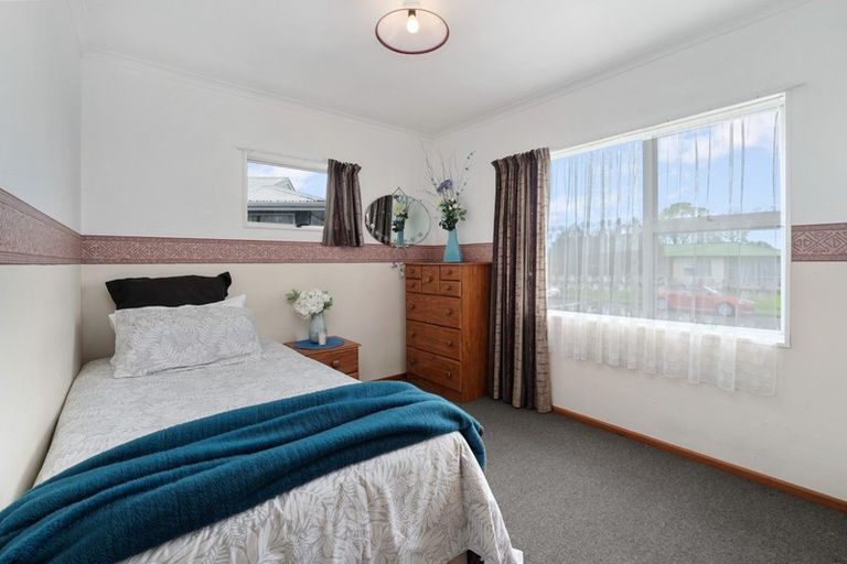 Photo of property in 37 Strathmore Avenue, Levin, 5510