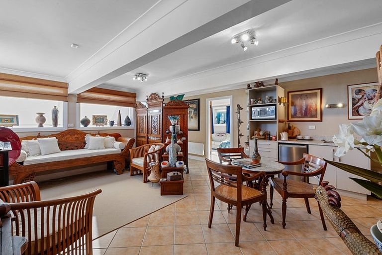 Photo of property in 41 Cameron Street, New Plymouth, 4310