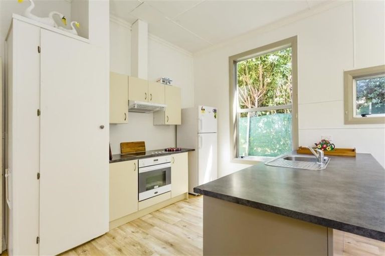 Photo of property in 25 Clifford Street, Dalmore, Dunedin, 9010