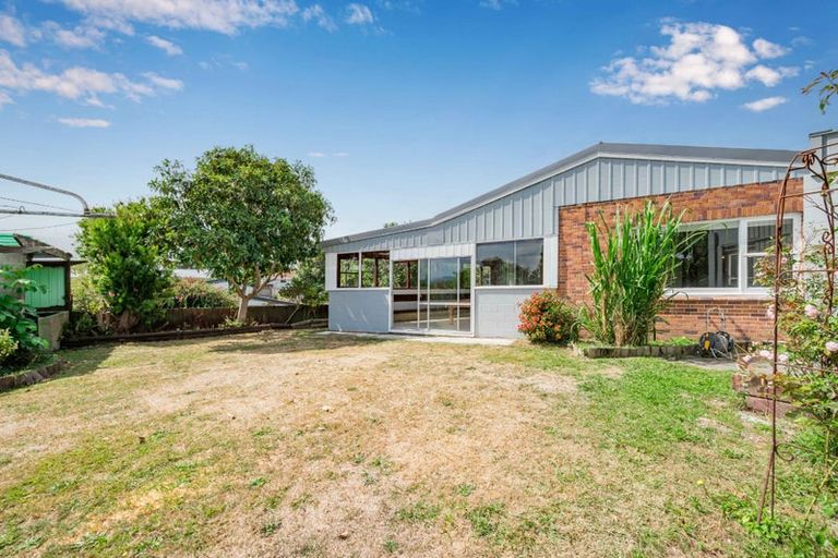 Photo of property in 41 Aorangi Road, Paraparaumu, 5032