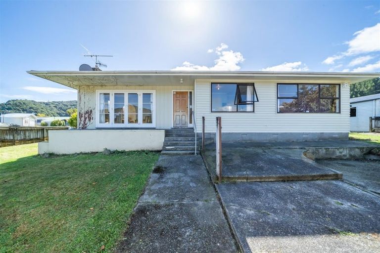 Photo of property in 8 Meremere Street, Wainuiomata, Lower Hutt, 5014