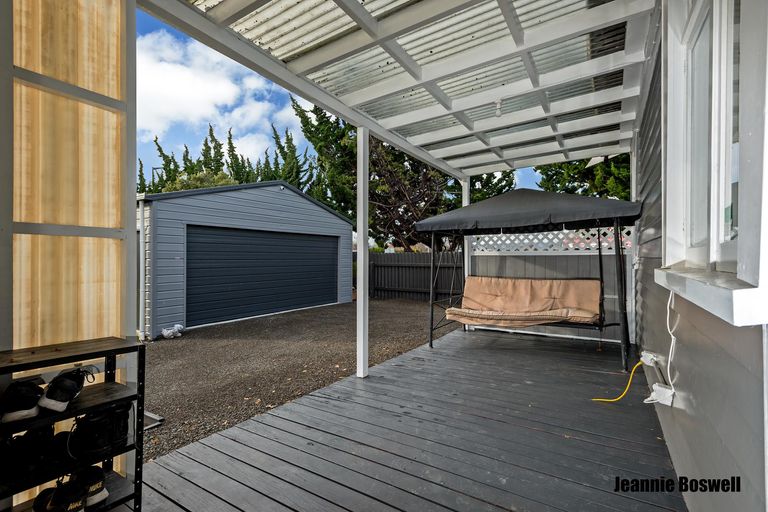 Photo of property in 53 Burns Avenue, Takaro, Palmerston North, 4412
