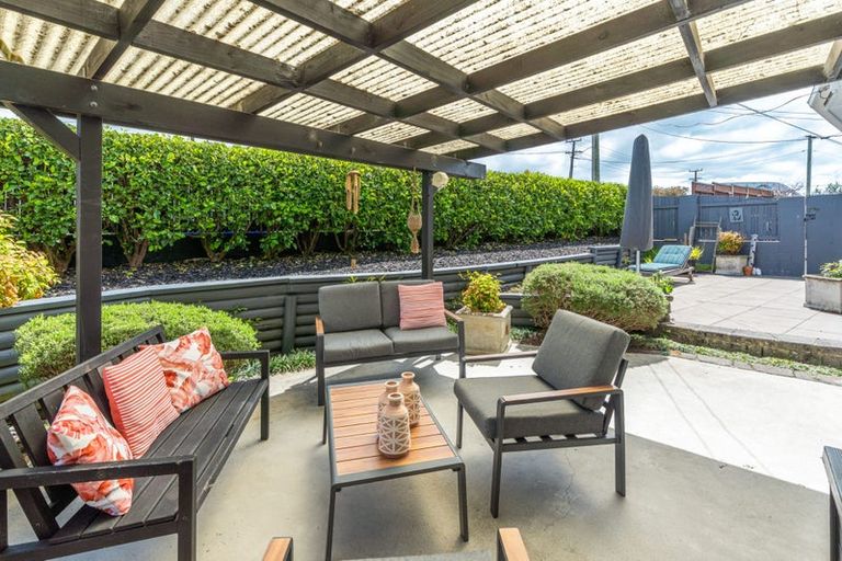 Photo of property in 137 Sandspit Road, Shelly Park, Auckland, 2014