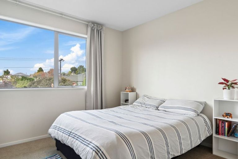 Photo of property in 24/11 Ray Small Drive, Papakura, 2110
