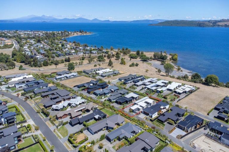 Photo of property in 12 Kurapoto Lane, Rainbow Point, Taupo, 3330