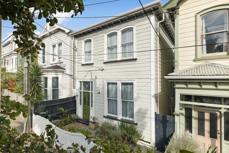Photo of property in 6 Russell Terrace, Newtown, Wellington, 6021