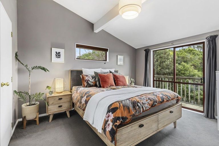 Photo of property in 26a Black Rock Road, Newlands, Wellington, 6037