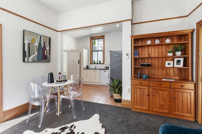 Photo of property in 131 Elizabeth Street, Mount Victoria, Wellington, 6011