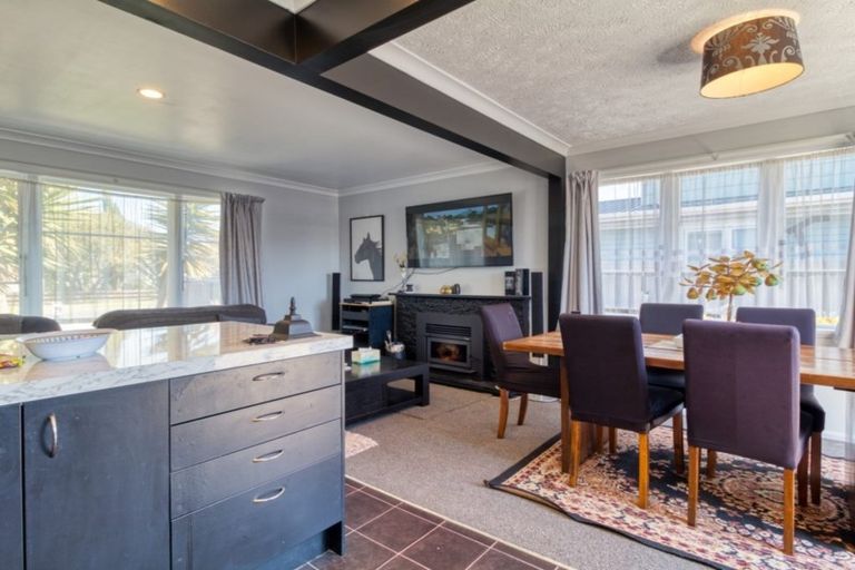 Photo of property in 30 Hillary Crescent, Maraenui, Napier, 4110