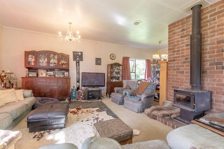 Photo of property in 2966 State Highway 2, Waipukurau, 4281