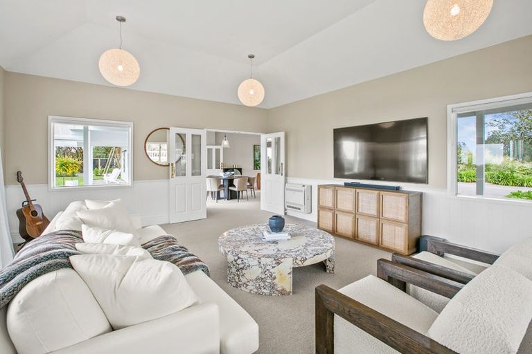 Photo of property in 25 Patterson Road, Hurworth, New Plymouth, 4310