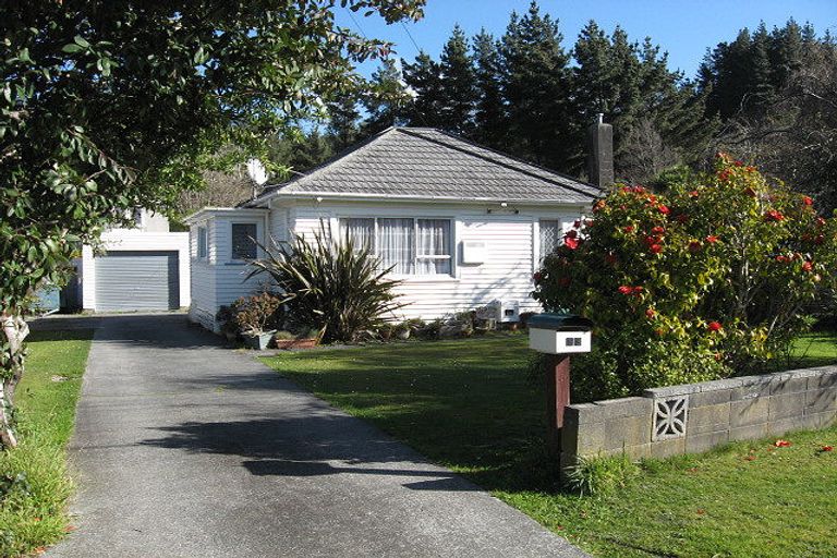 Photo of property in 13 Mcgowan Road, Wainuiomata, Lower Hutt, 5014
