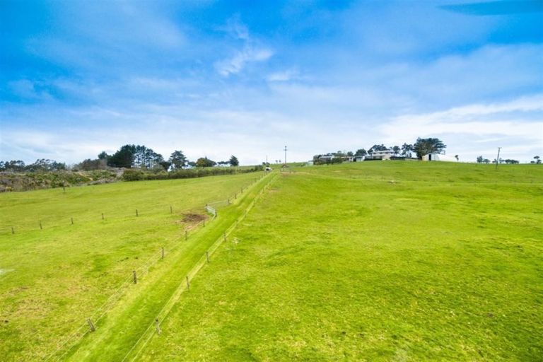Photo of property in 55 Alf Access Road, Helensville, 0875
