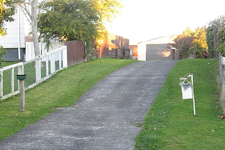 Photo of property in 13 Ngatuku Place, Tokoroa, 3420