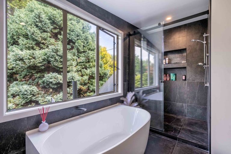 Photo of property in 286 Bay Road, West Plains, Invercargill, 9879