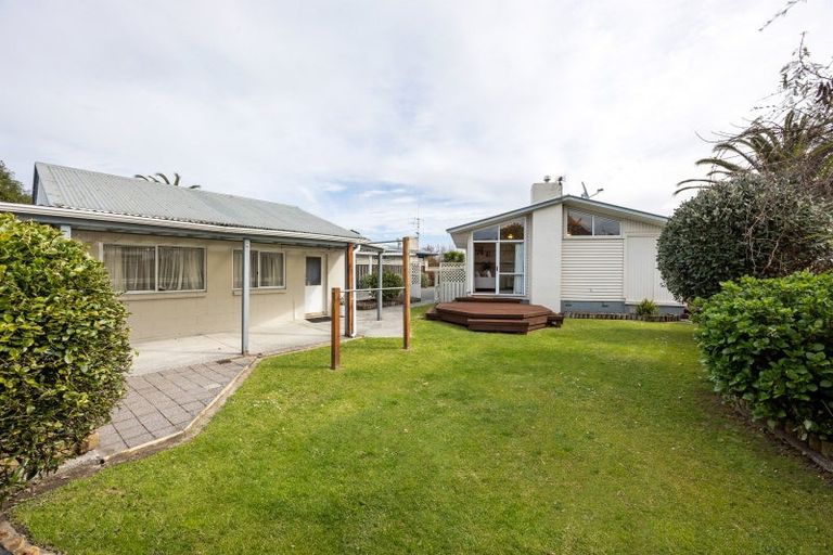 Photo of property in 16 Clematis Avenue, Pukete, Hamilton, 3200