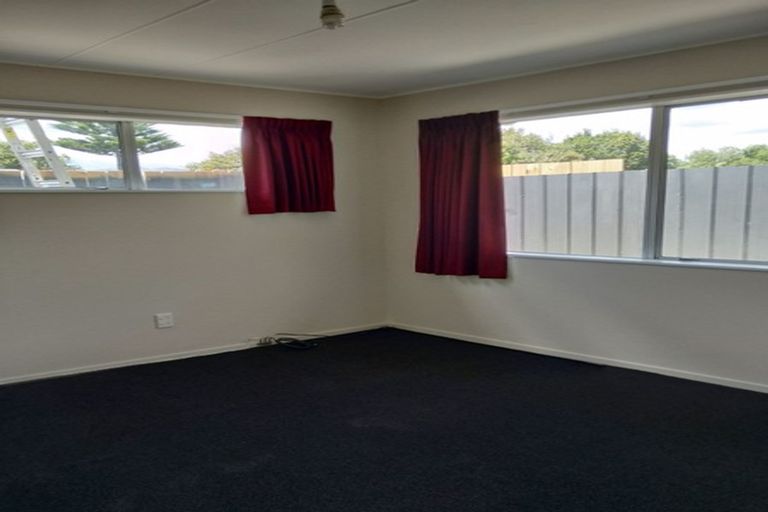 Photo of property in 8 Kebbell Avenue, Levin, 5510