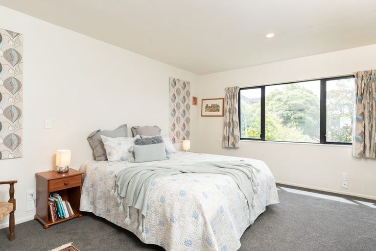 Photo of property in 4 Waverton Terrace, Churton Park, Wellington, 6037