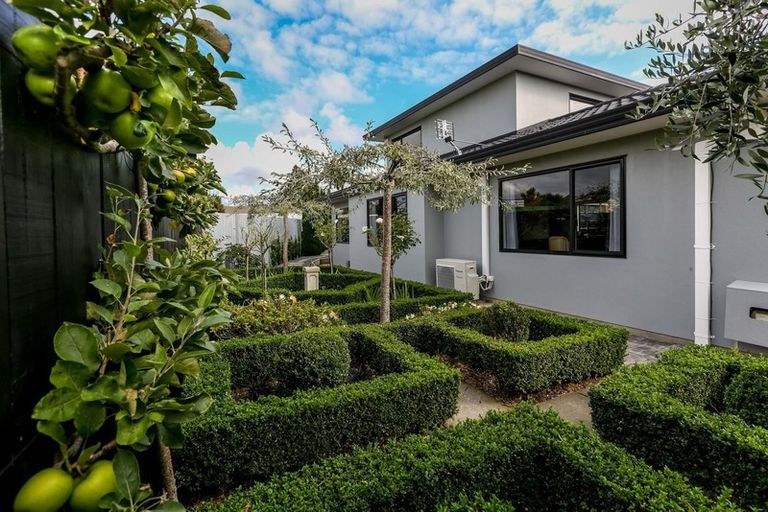 Photo of property in 5a Clovelly Street, Brooklands, New Plymouth, 4310