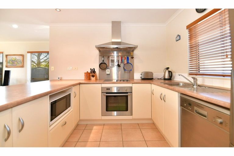 Photo of property in 69b Riverside Road, Orewa, 0931