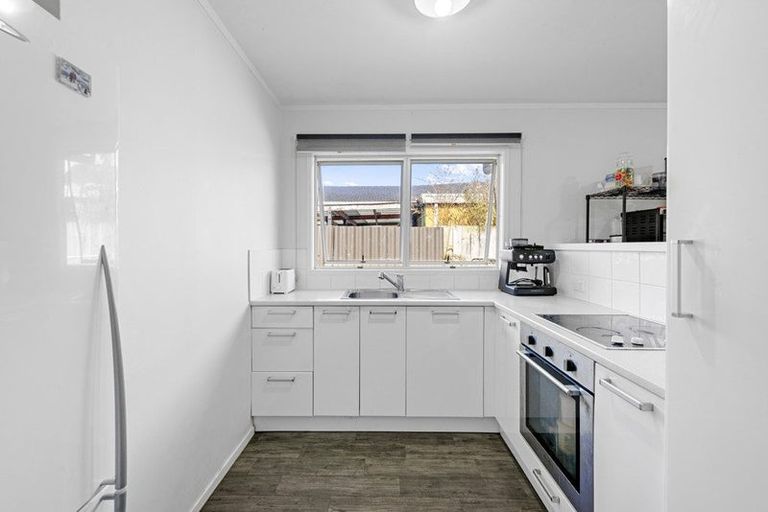Photo of property in 1/3 Dorendia Place, Clendon Park, Auckland, 2103