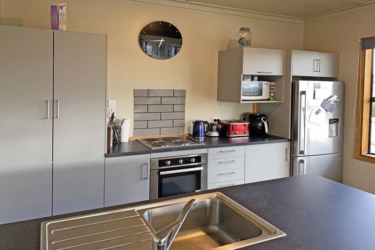 Photo of property in 5 Cargill Street, Owaka, 9535