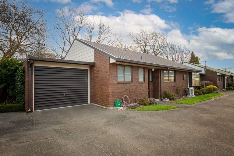 Photo of property in 3/13 Abberley Crescent, St Albans, Christchurch, 8014