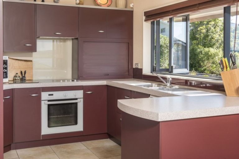Photo of property in 3 Kinder Street, Acacia Bay, Taupo, 3330