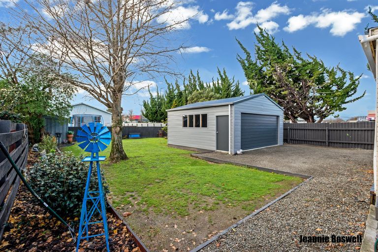 Photo of property in 53 Burns Avenue, Takaro, Palmerston North, 4412
