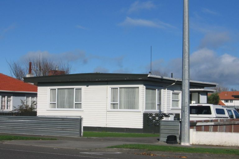 Photo of property in 242 Botanical Road, Takaro, Palmerston North, 4412
