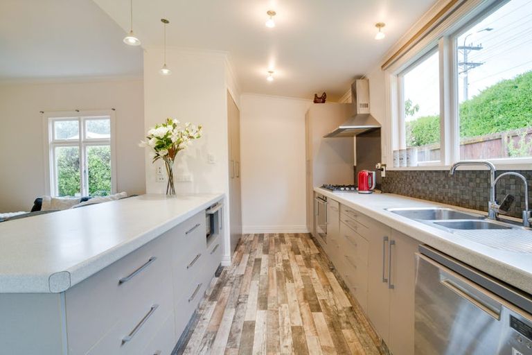 Photo of property in 15 Glenross Street, Glenross, Dunedin, 9011