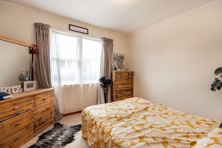 Photo of property in 27 Upham Street, Havelock North, 4130