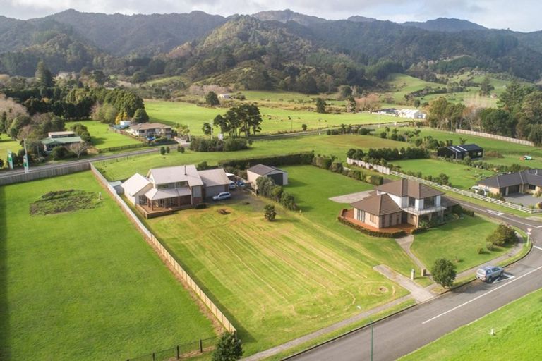 Photo of property in 13 Koromiko Drive, Coromandel, 3506
