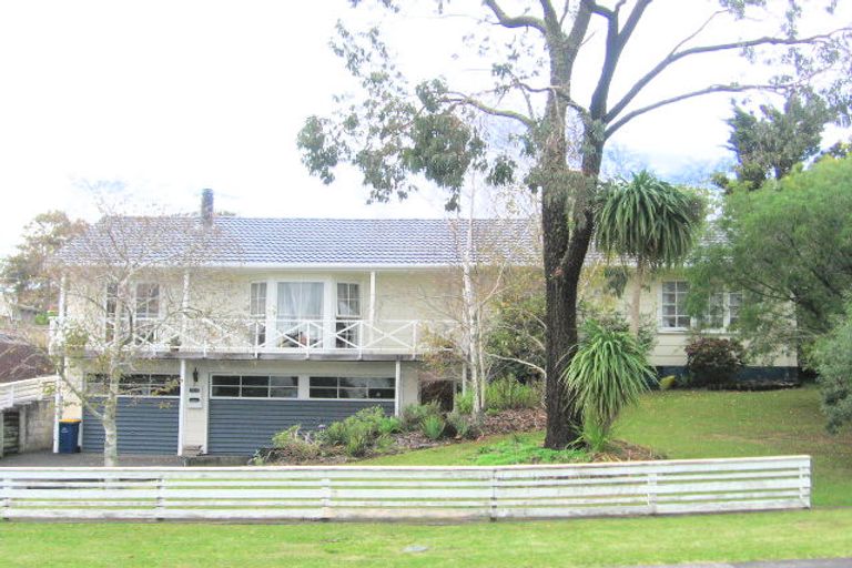 Photo of property in 2 South Pacific Place, Henderson, Auckland, 0612