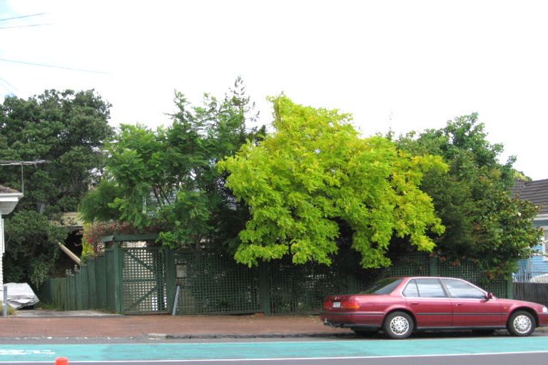 Photo of property in 690 Great North Road, Grey Lynn, Auckland, 1021