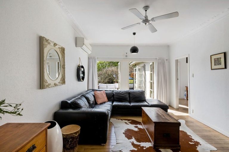 Photo of property in 122 Clarkin Road, Fairfield, Hamilton, 3214