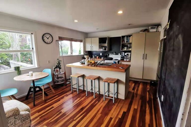 Photo of property in 18 Ranui Avenue, Ranui, Auckland, 0612