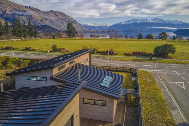 Photo of property in 35 Roche Street, Wanaka, 9305