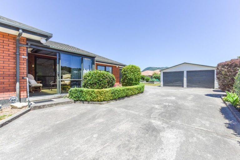 Photo of property in 20 Ranui Street, Waikawa, Picton, 7220