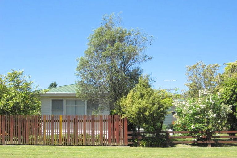 Photo of property in 111 De Lautour Road, Inner Kaiti, Gisborne, 4010