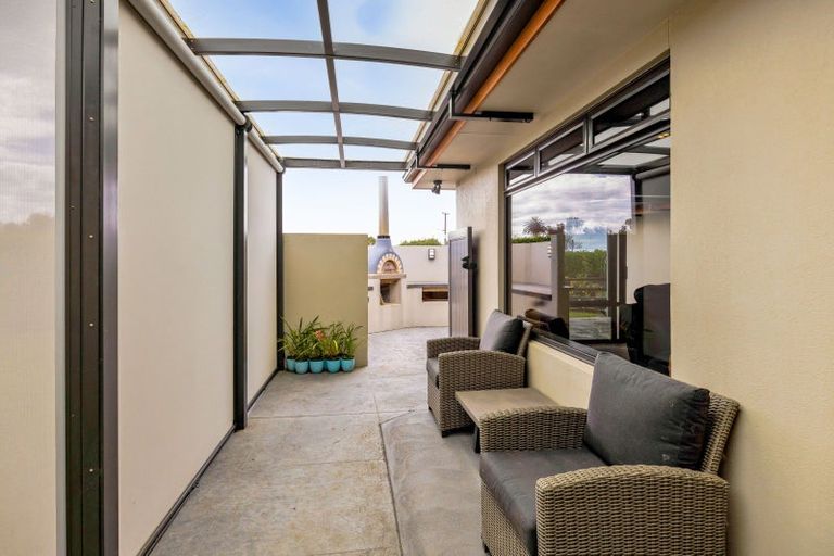 Photo of property in 112b Princess Street, Waitara, 4383