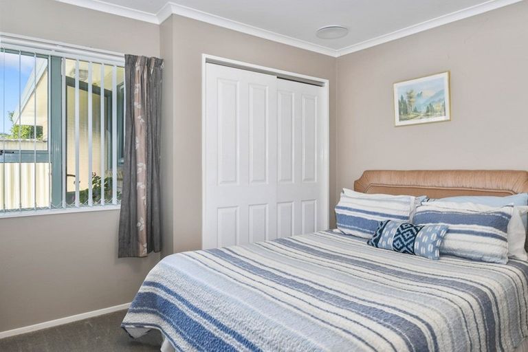 Photo of property in 25 Hoyte Place, Pukehangi, Rotorua, 3015