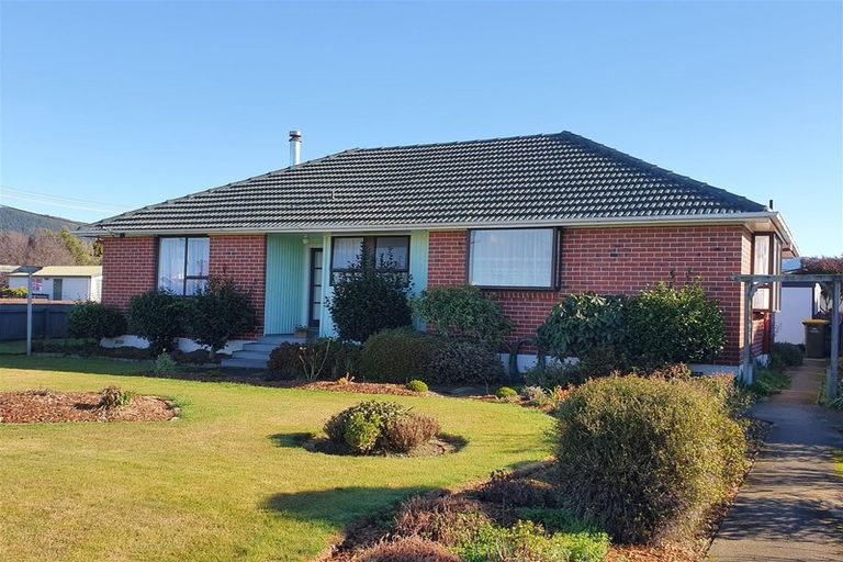 Photo of property in 44 Opie Street, Waimate, 7924