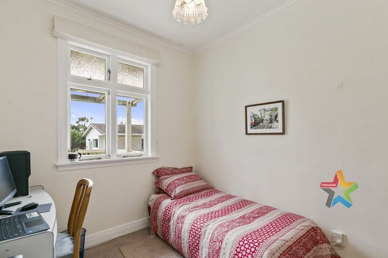 Photo of property in 13 Pinnacle Street, Seatoun, Wellington, 6022