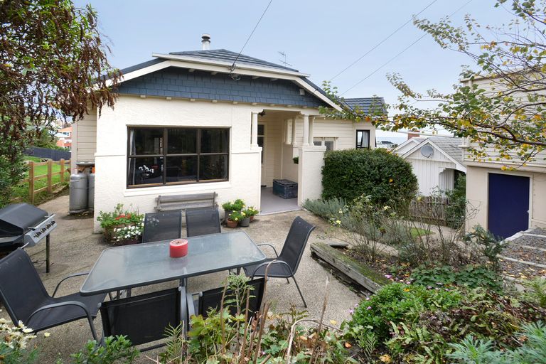 Photo of property in 22 Hunt Street, Andersons Bay, Dunedin, 9013