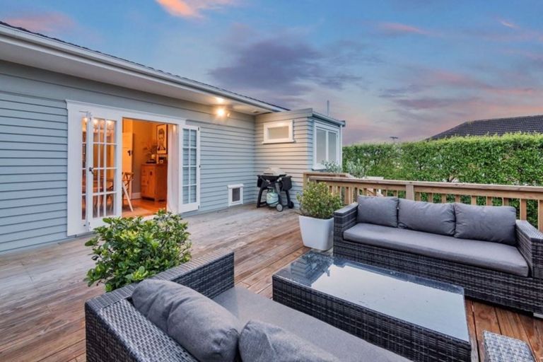 Photo of property in 1/56 Northboro Road, Belmont, Auckland, 0622