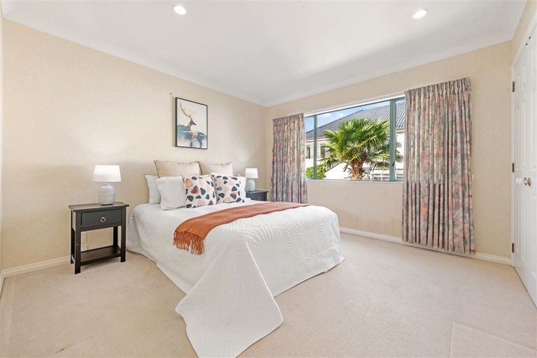 Photo of property in 23 Grammar School Road, Pakuranga, Auckland, 2010