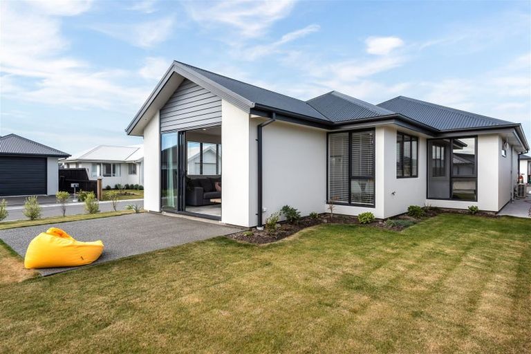 Photo of property in 21 Te Pakiaka Road, Pegasus, 7612